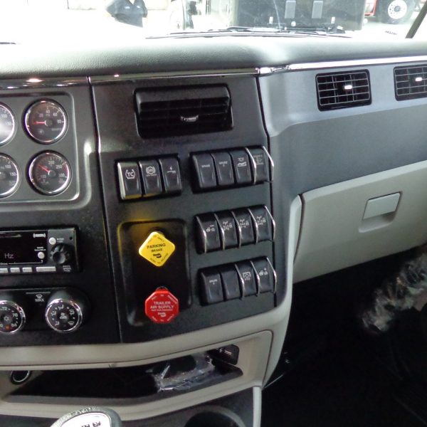 2026 Peterbilt 589 Camion Fardier - Gris