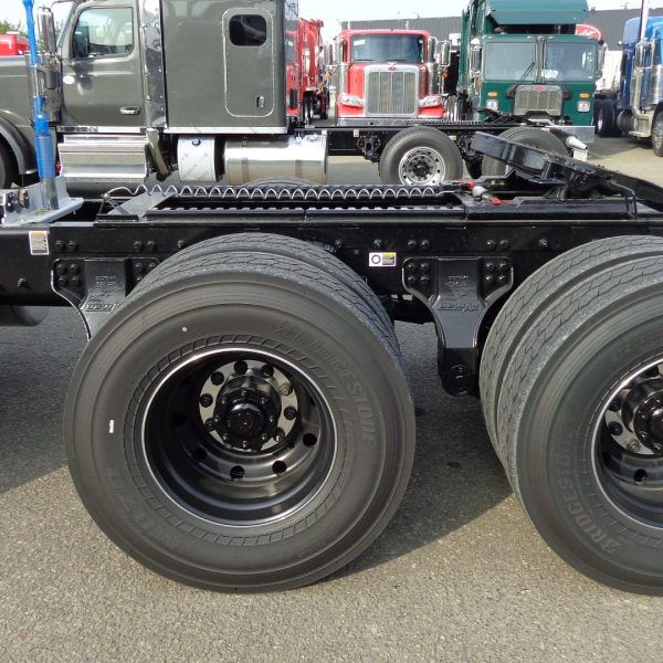 2026 Peterbilt 589 Camion Fardier - Gris
