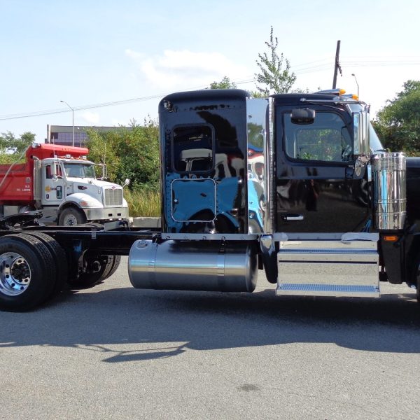 2026 Peterbilt 589 Camion Forestier - Noir