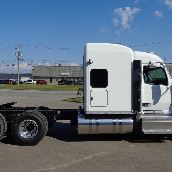 2026 Peterbilt 589 - Blanc