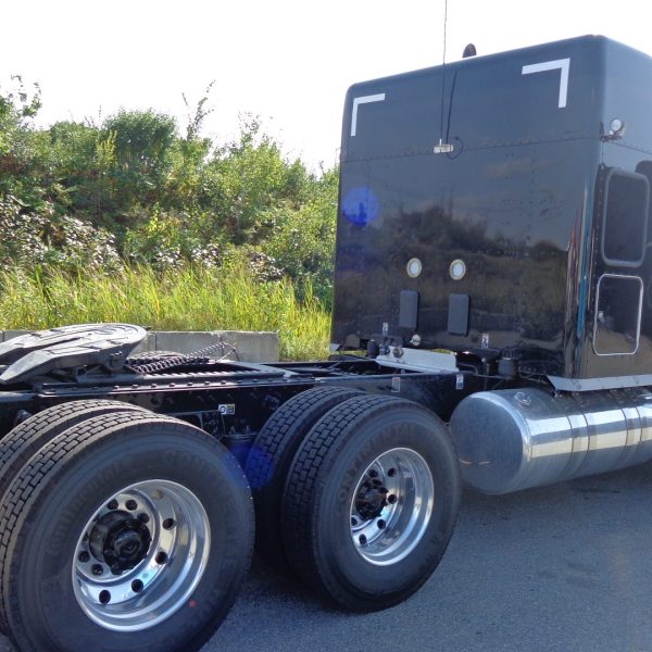 2026 Peterbilt 589 - Noir
