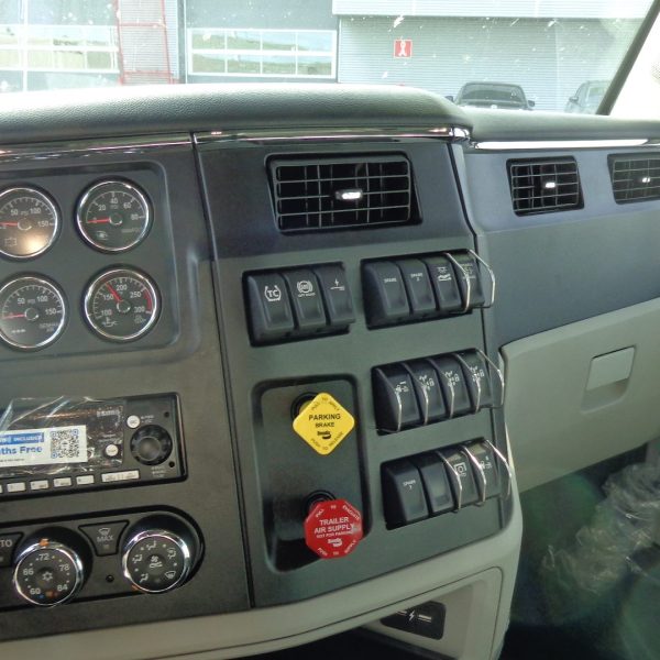2026 Peterbilt 589