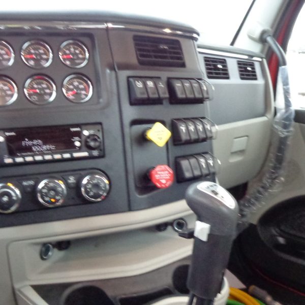 2026 Peterbilt 589 – Camion fardier Day Cab