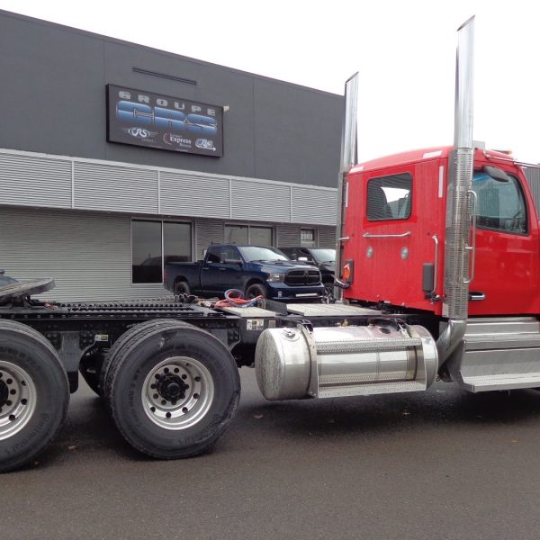 2026 Peterbilt 589 – Camion fardier Day Cab