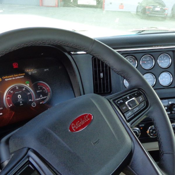 2026 Peterbilt 589 - camion Fardier