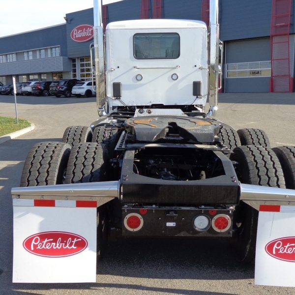 2026 Peterbilt 589 - camion Fardier