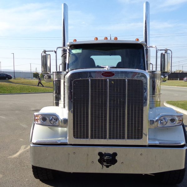 2026 Peterbilt 589 - camion Fardier