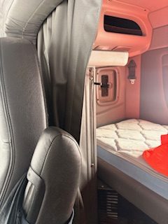 Peterbilt 389 2020 capot 123''