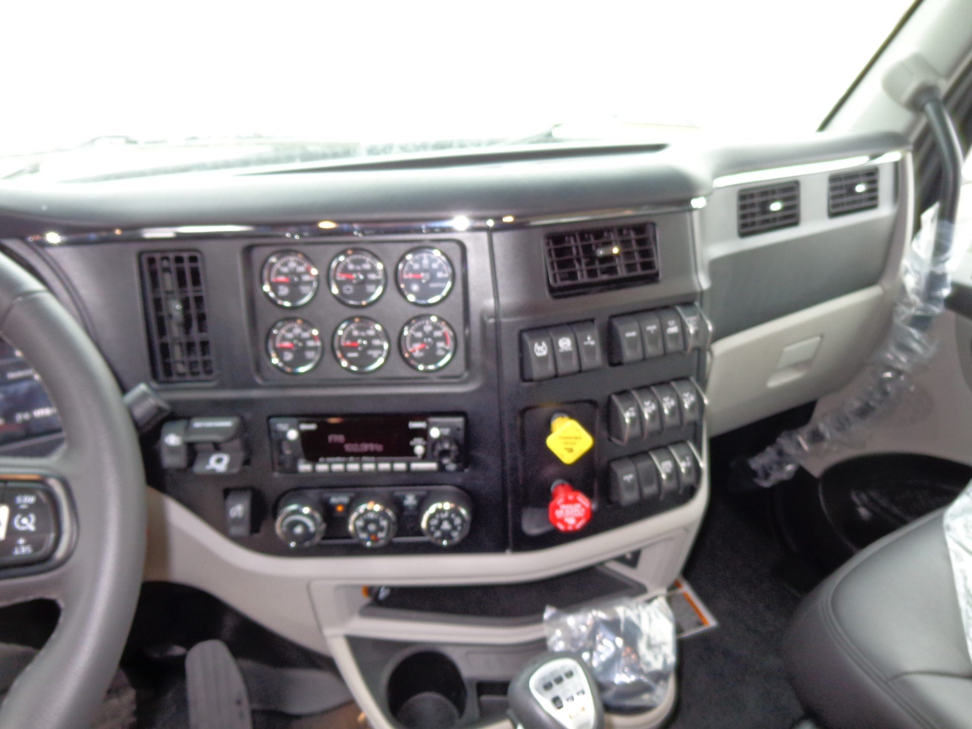 2027 Peterbilt 589 14,6 x 46.000 lbs 72 FT