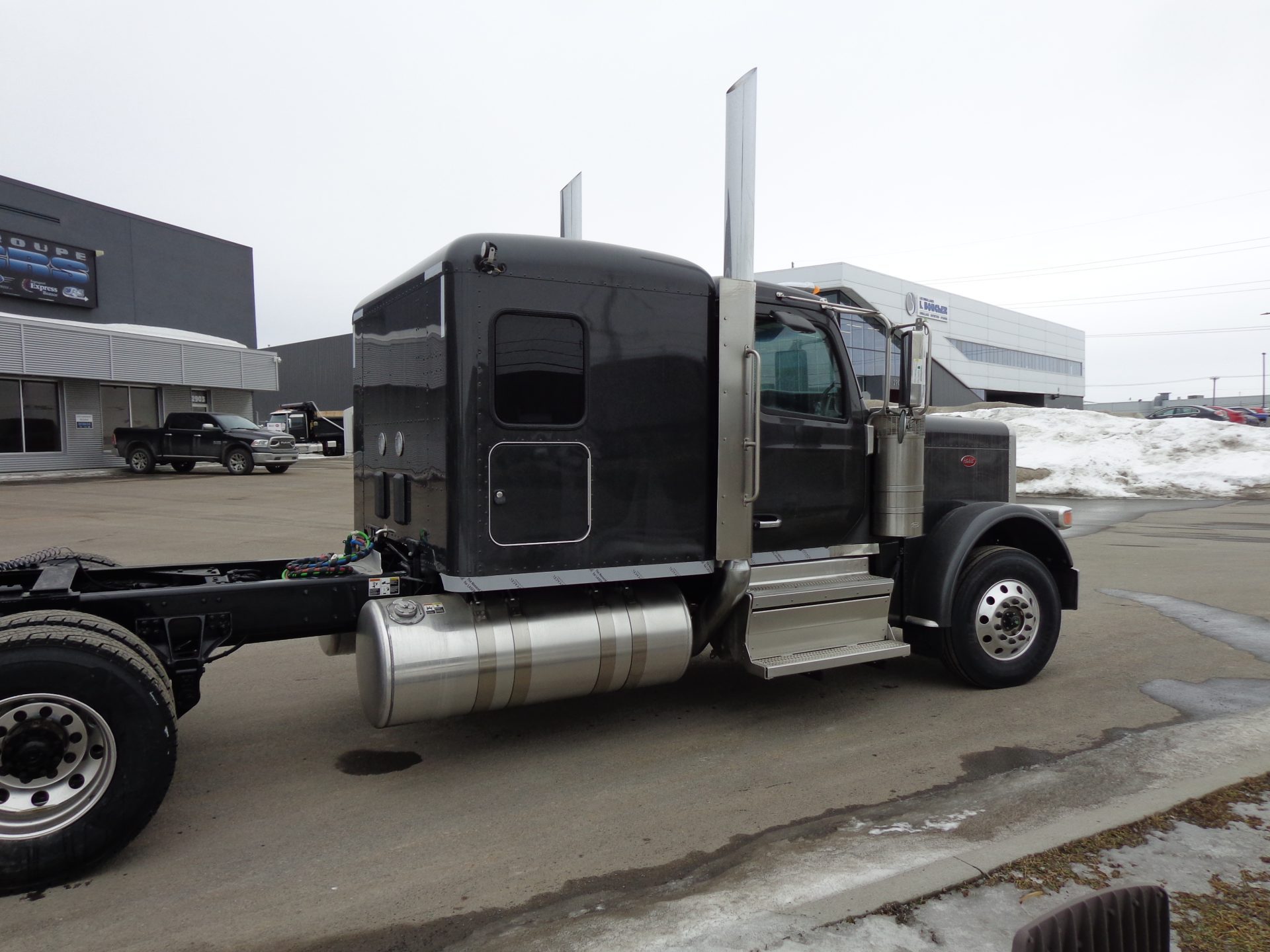 2027 Peterbilt 589 14,6 x 46.000 lbs 72 FT