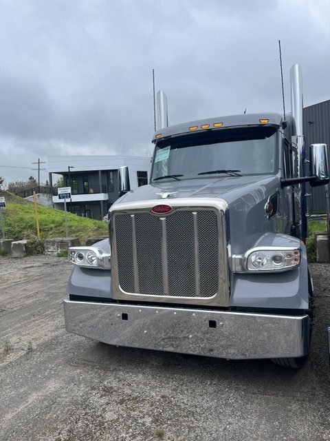 2027 Peterbilt 567 – Northsea gray