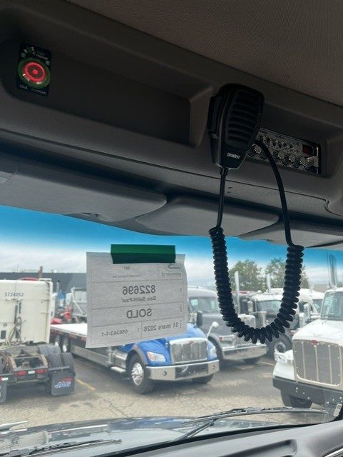 2027 Peterbilt 567 – Noir