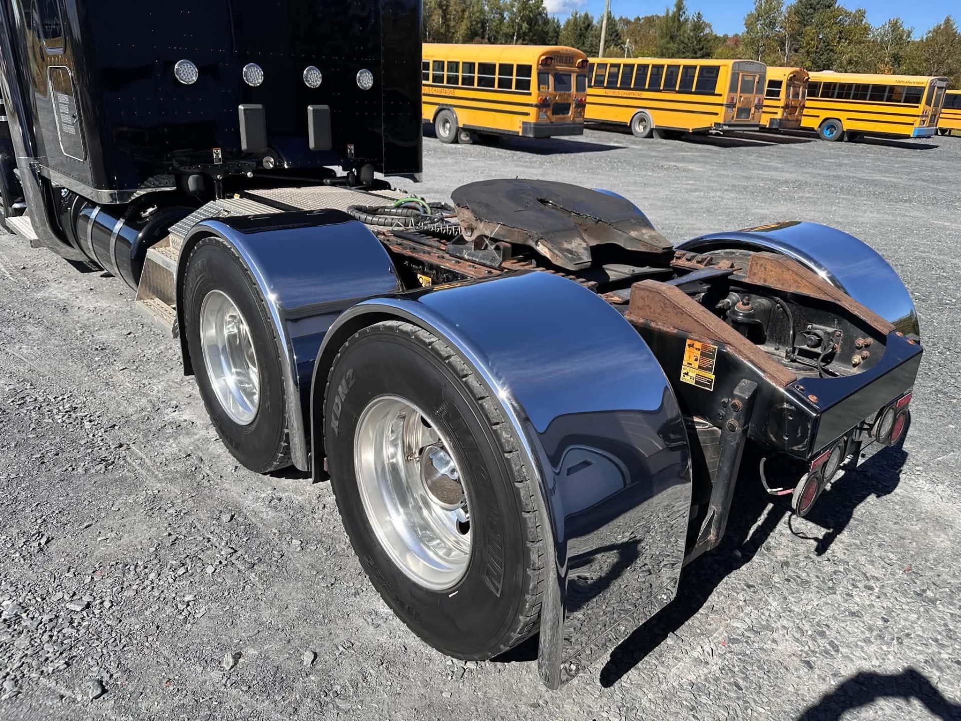 Peterbilt 589 2025